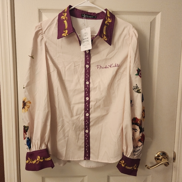 Frida Kahlo plus size lantern sleeve floral print shirt - Picture 2 of 5